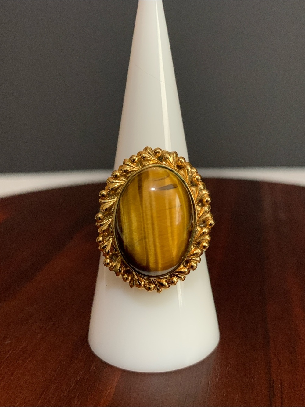 Gold tone tiger’s eye ring size 8
